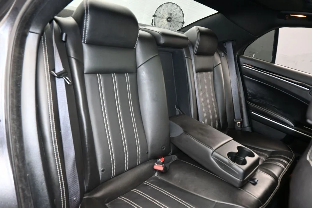 Used 2020 Granite Crystal Metallic Clearcoat Chrysler S image 40