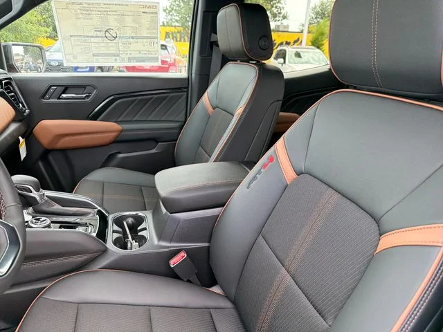 2026 GMC Canyon AT4 - Photo 19