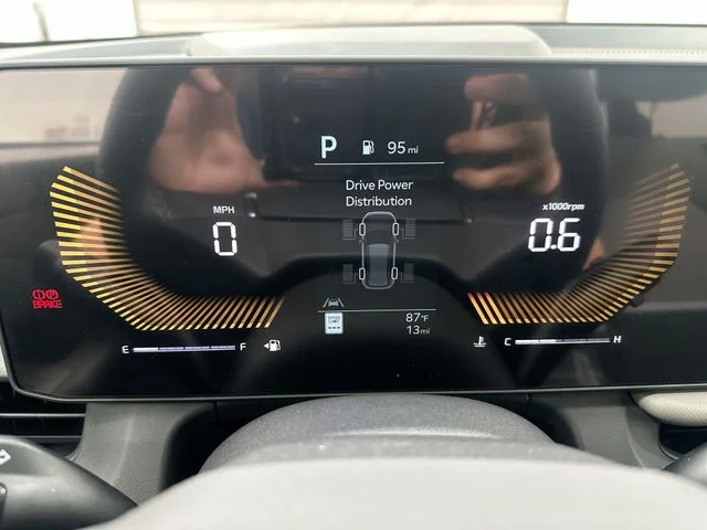 New 2027 Ivory Silver Kia S image 11