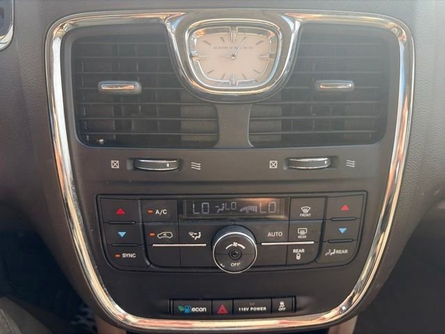 Used 2015 White Chrysler Touring image 37