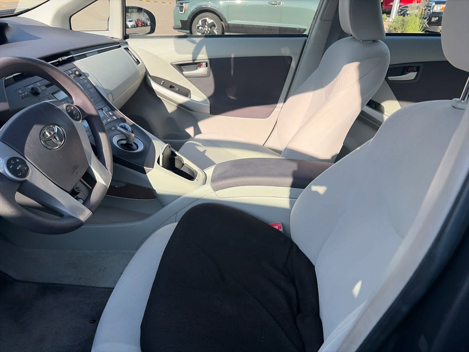 Used 2011 Winter Gray Metallic Toyota II image 7