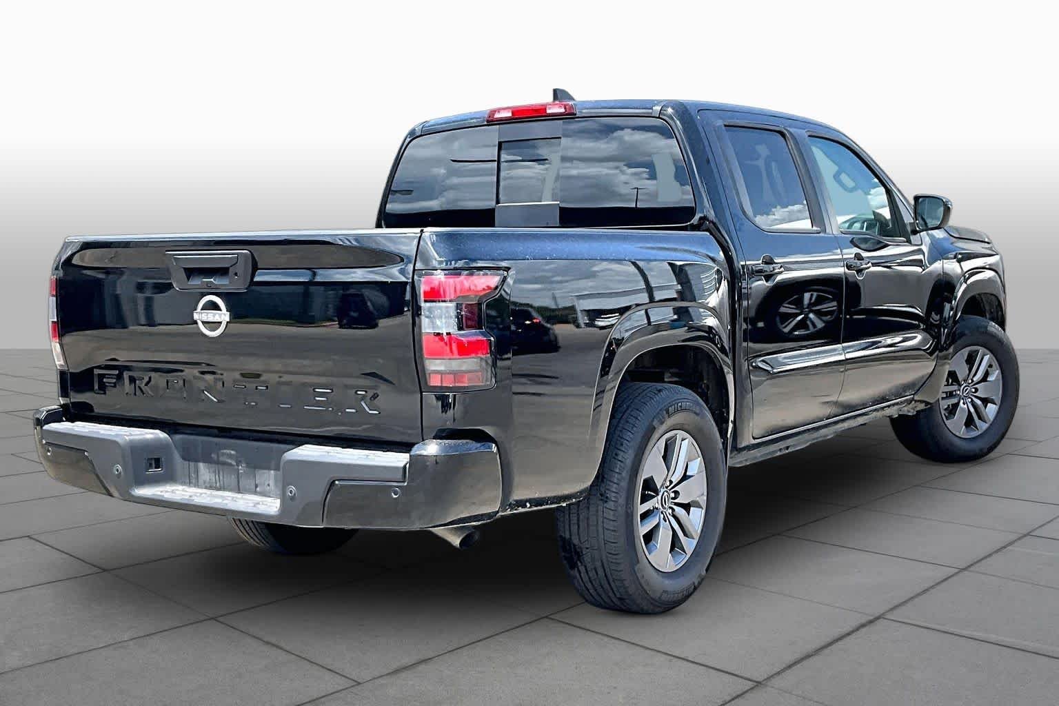 Used 2025 Super Black Nissan SV image 12