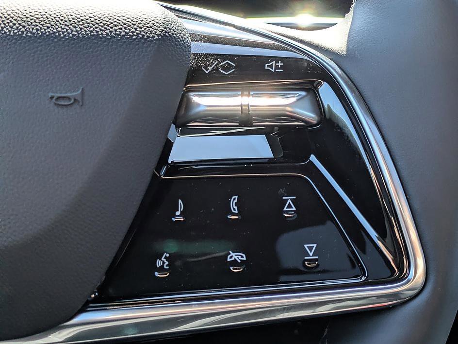 2026 Cadillac OPTIQ Sport - Photo 17