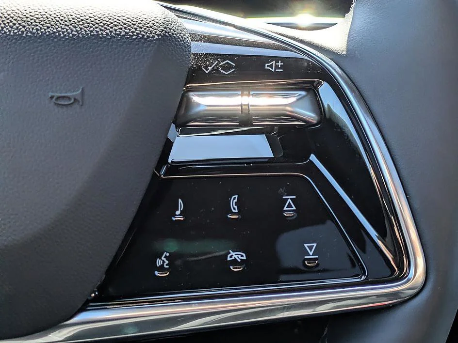 2026 Cadillac OPTIQ Sport - Photo 17