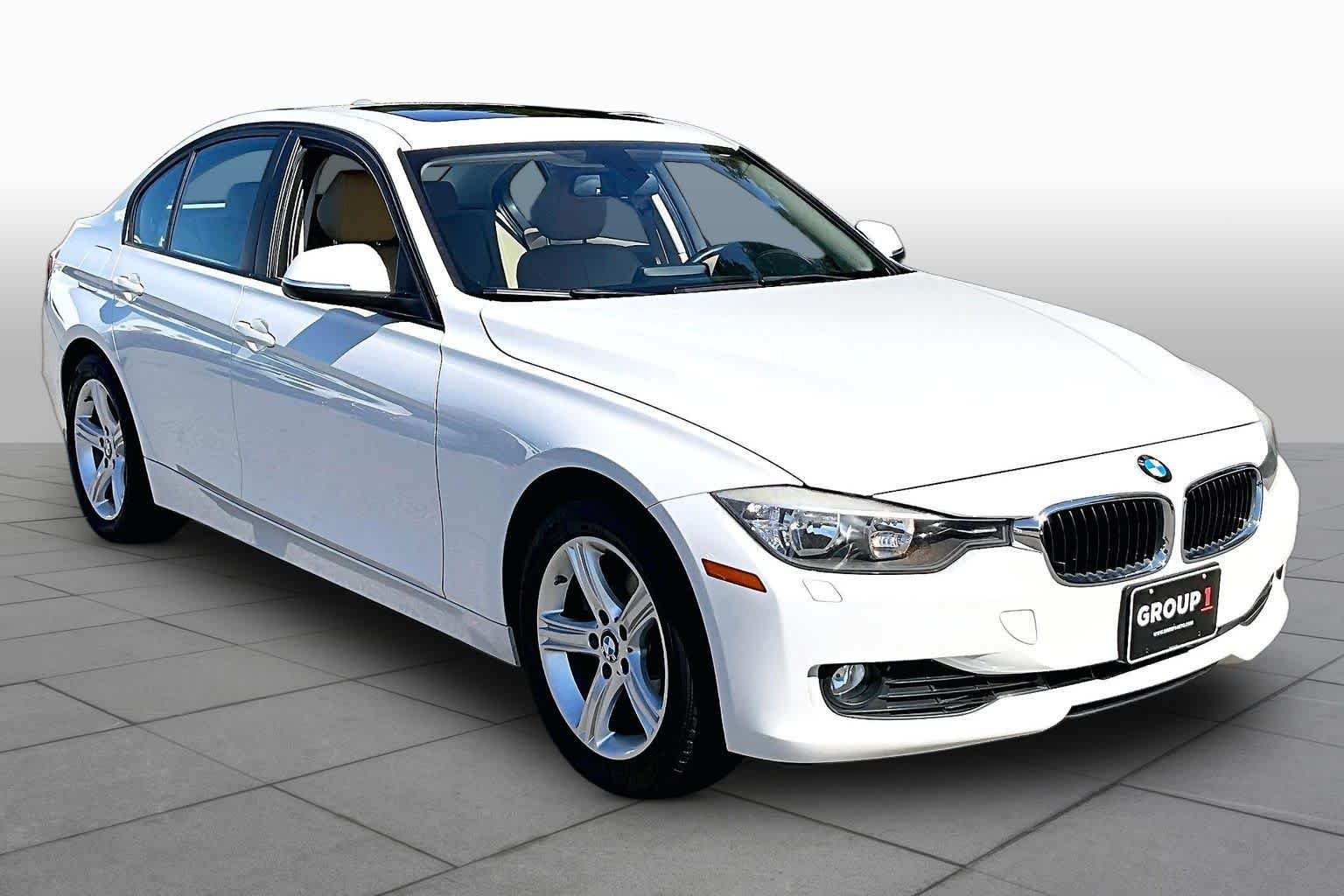 Used 2013 Alpine White BMW 328i xDrive image 3