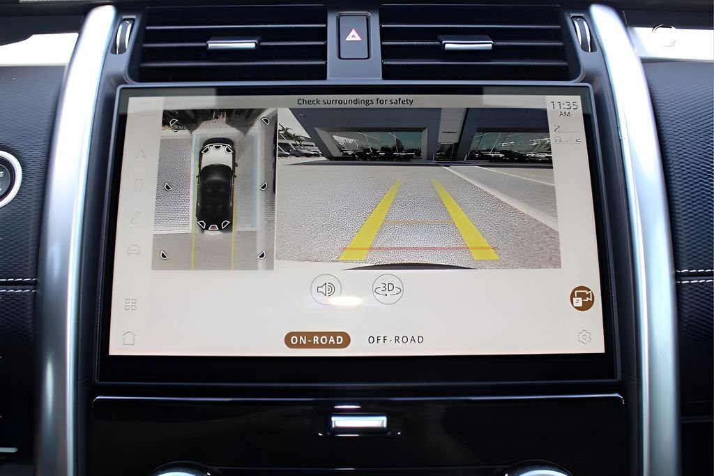 2025 Land Rover Discovery Dynamic SE - Photo 22