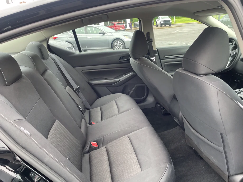 2025 Nissan Altima SV - Photo 13