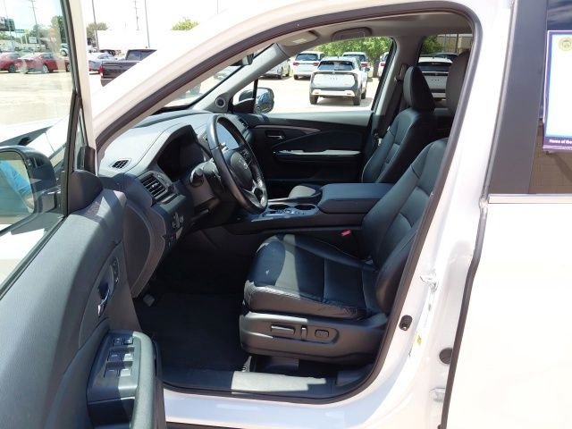 Used 2024 White Honda RTL image 27