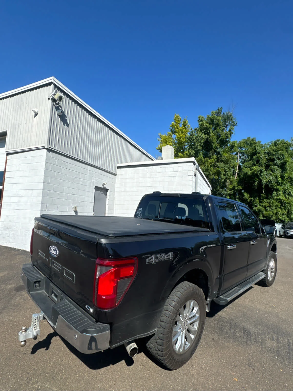 Used 2025 Agate Black Ford XLT image 5