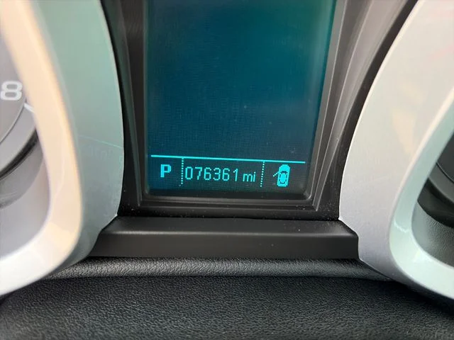 Used 2016 Summit White Chevrolet LT image 3