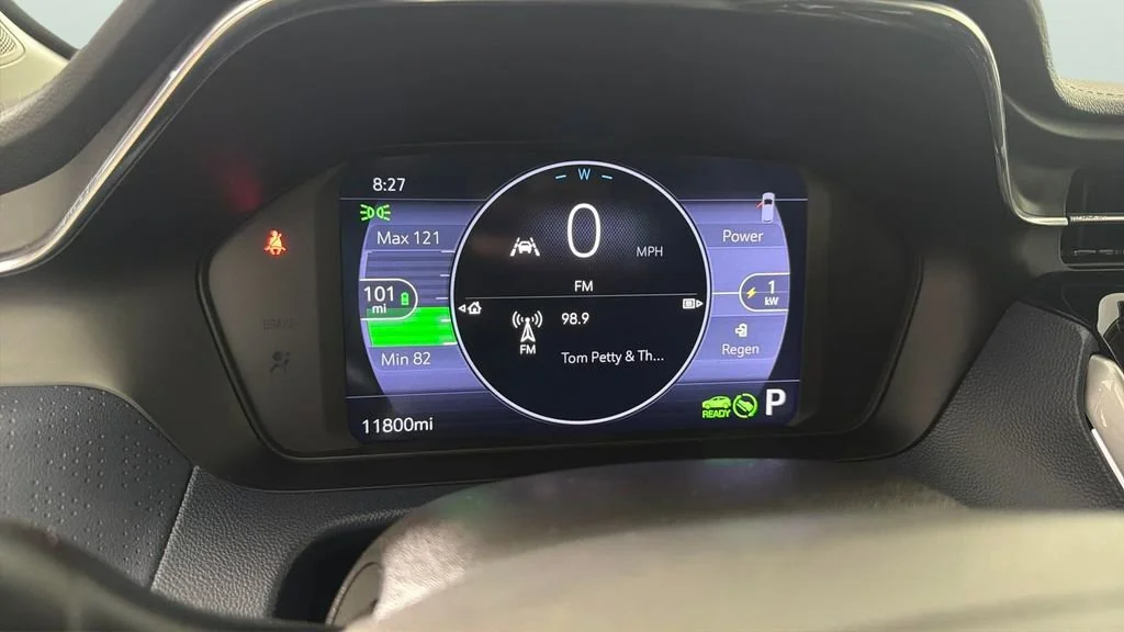 Used 2023 Summit White Chevrolet Premier image 20