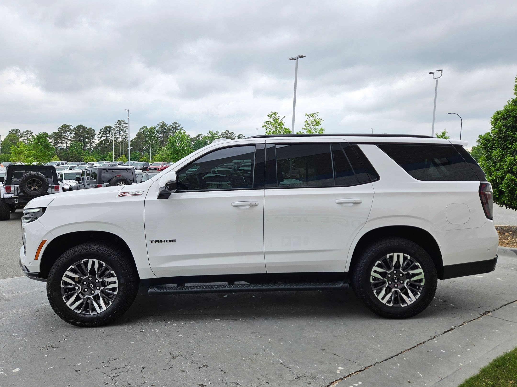 Used 2026 Summit White Chevrolet Z71 image 4
