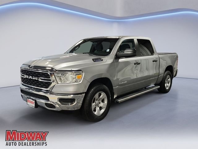 2023 RAM 1500 Big Horn/Lone Star 4x4 Crew Cab 5'7's photo