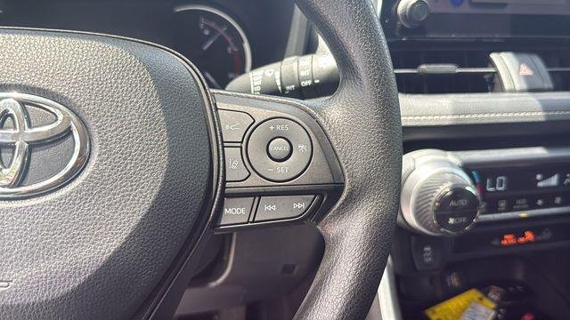 Certified Used 2023 MAGNETIC GRAY MET. Toyota  image 22