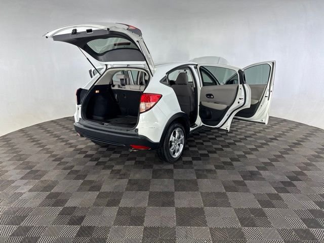 Used 2018 White Honda LX image 16