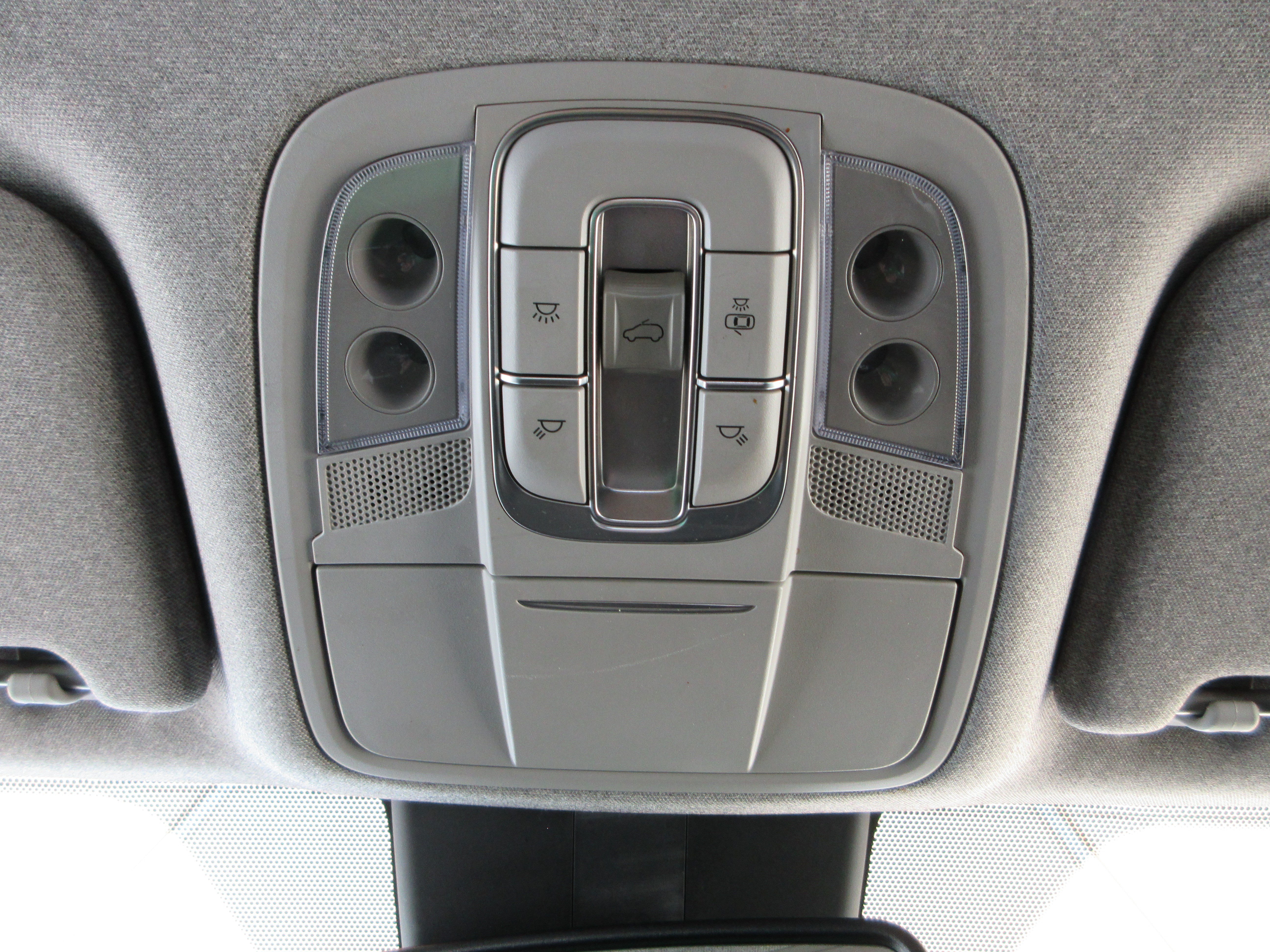Used 2019 Earthy Bronze Hyundai Limited image 19