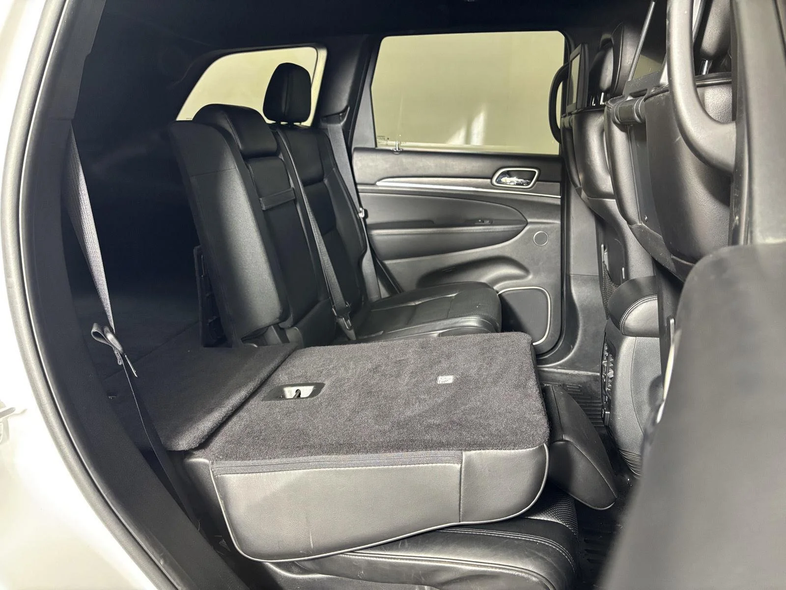 Used 2018 Bright White Clearcoat Jeep High Altitude image 19