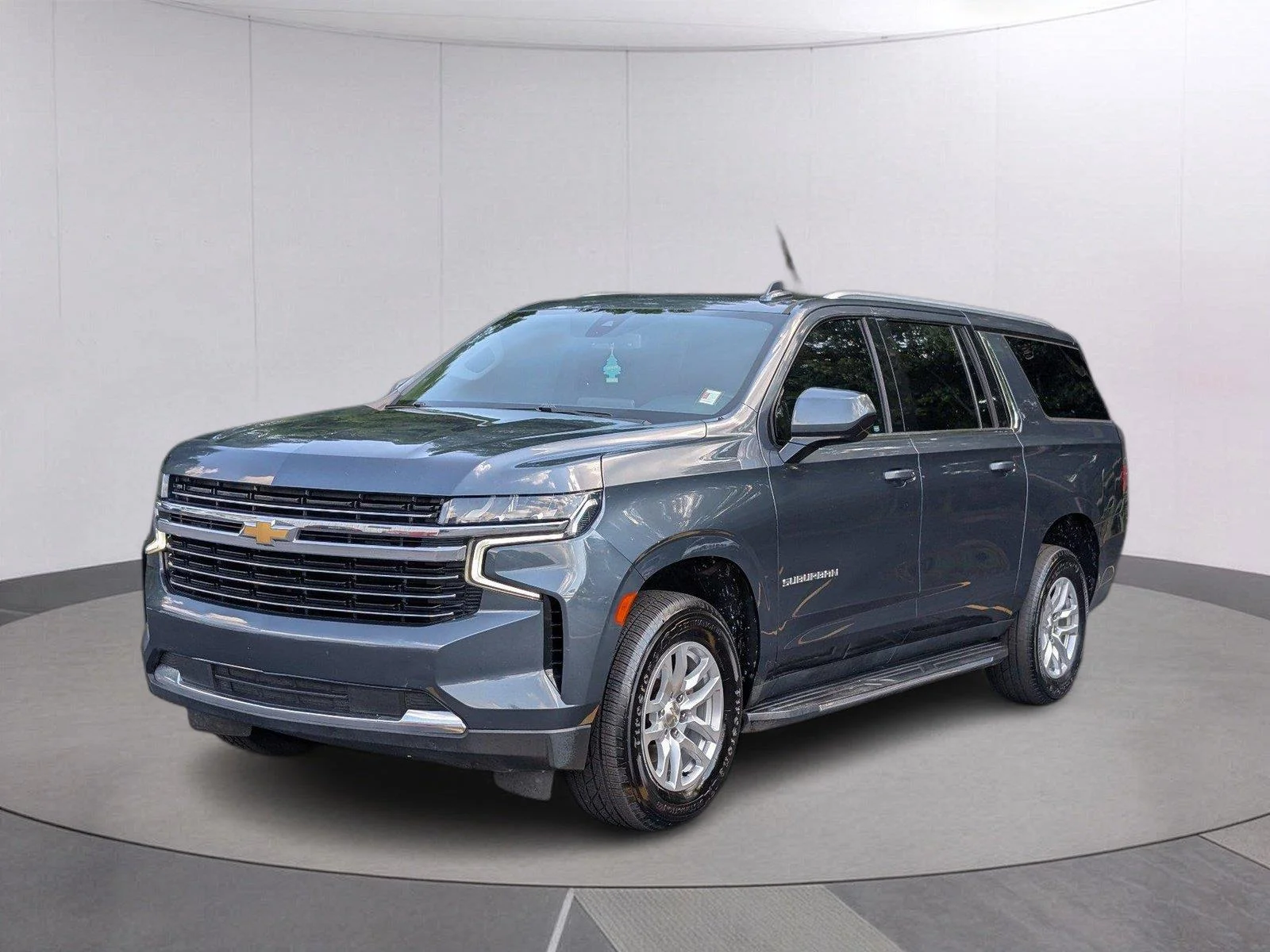 Used 2021 Shadow Gray Metallic Chevrolet LT image 1