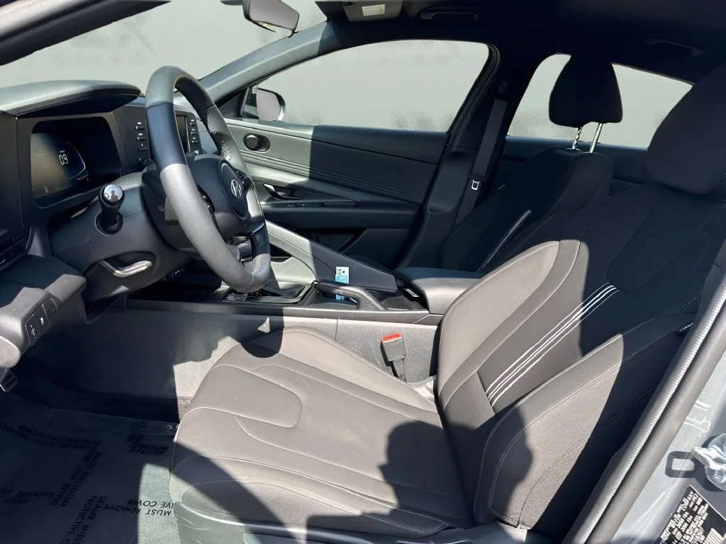 Used 2026 Charcoal Hyundai SEL Sport image 9