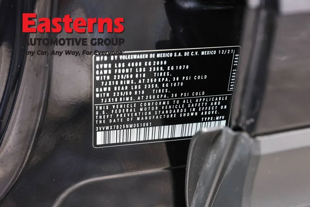 Used 2022 Black Volkswagen 1.5T SE image 32