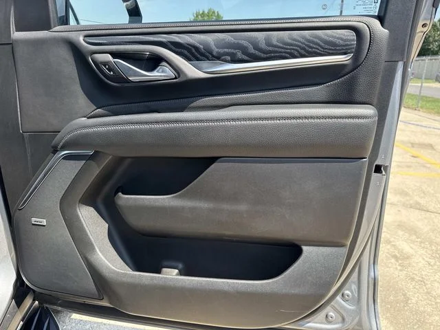 Used 2024 Silver GMC Denali image 31