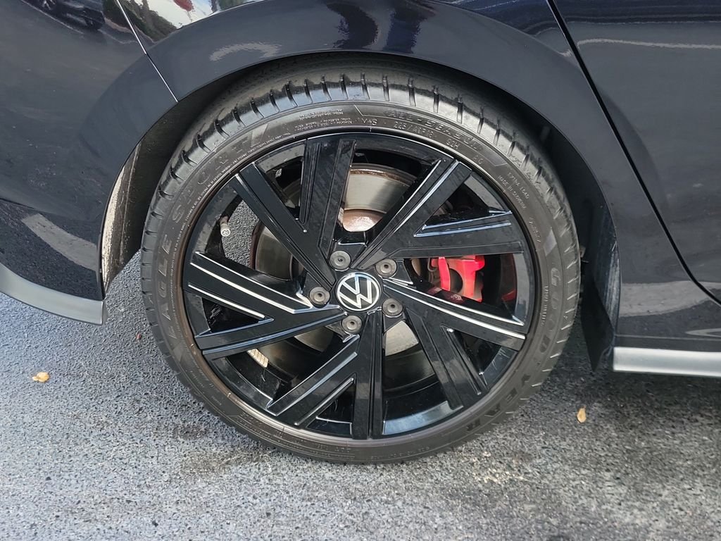 Certified Used 2023 Black Volkswagen 2.0T SE image 5