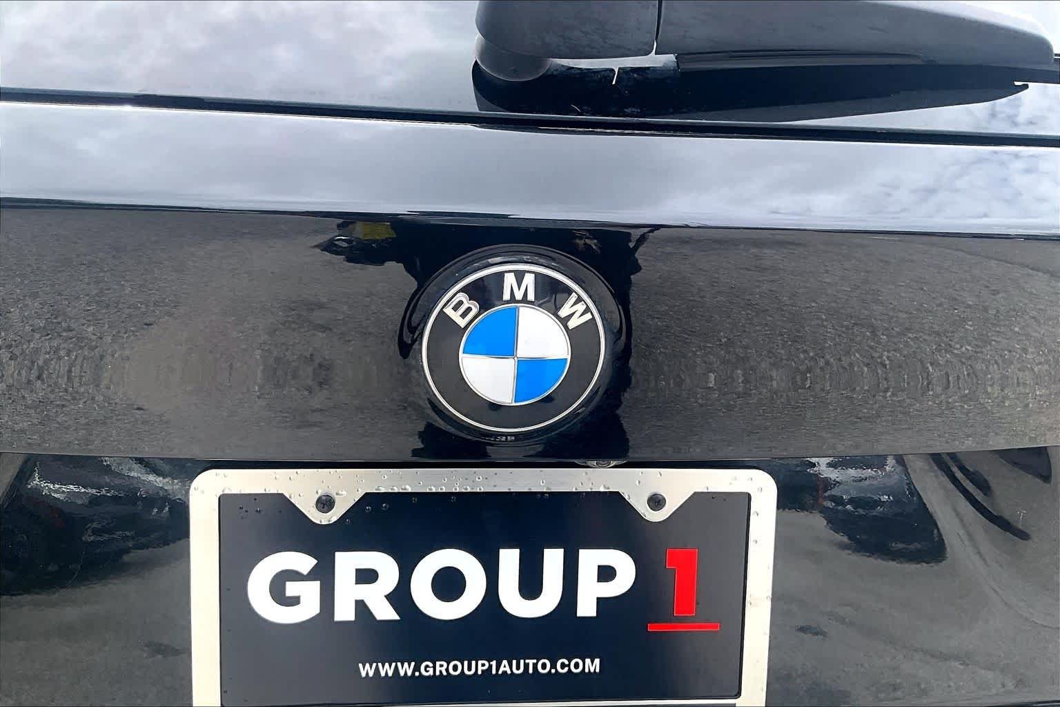 Used 2018 Black Sapphire Metallic BMW sDrive28i image 9