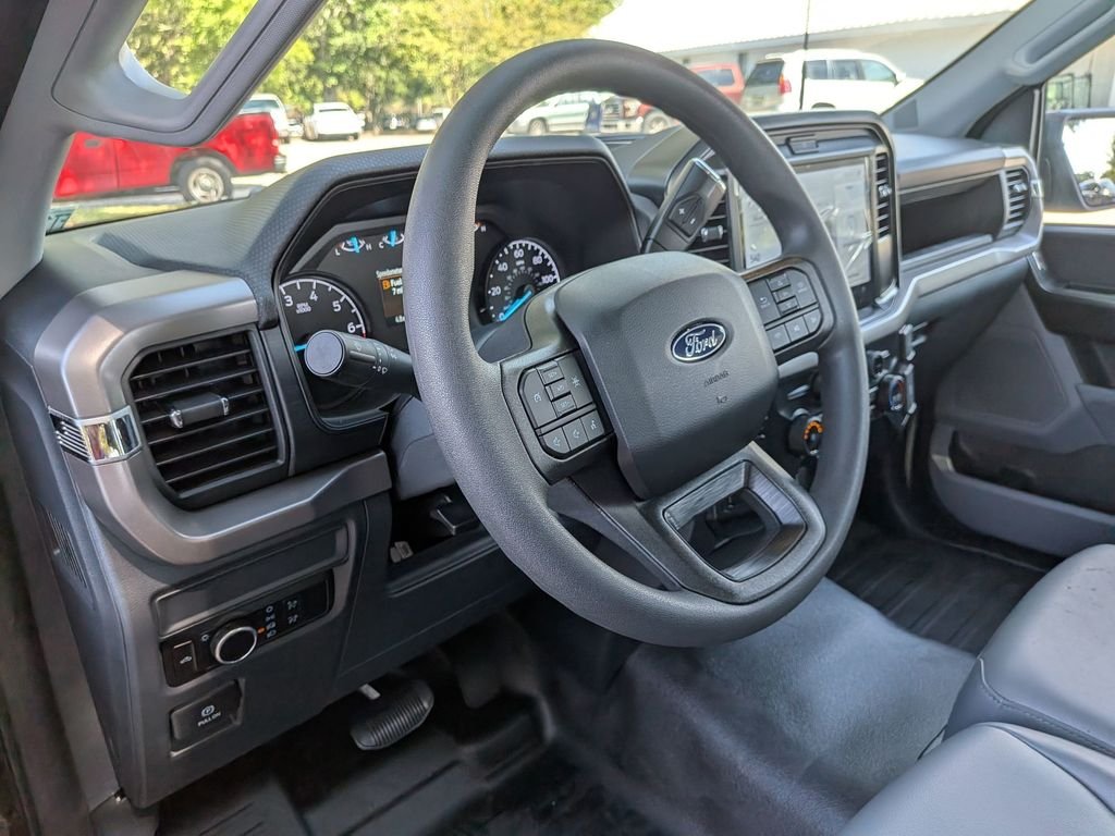New 2026 Agate Black Metallic Ford XL image 31