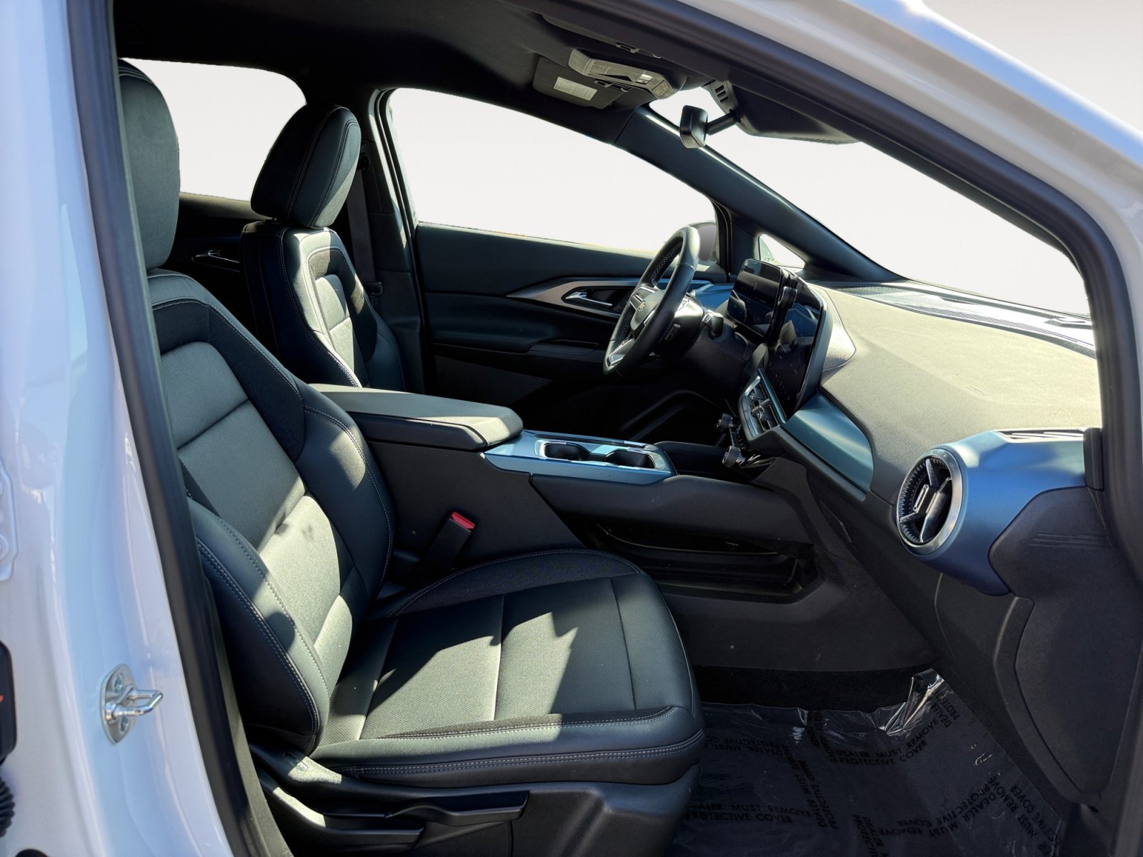 Used 2024 Summit White Chevrolet LT image 19
