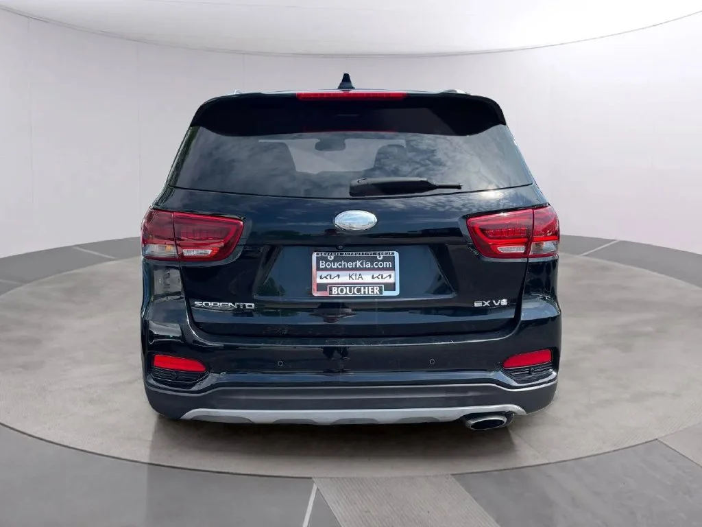 Used 2019 Ebony Black Kia EX image 4