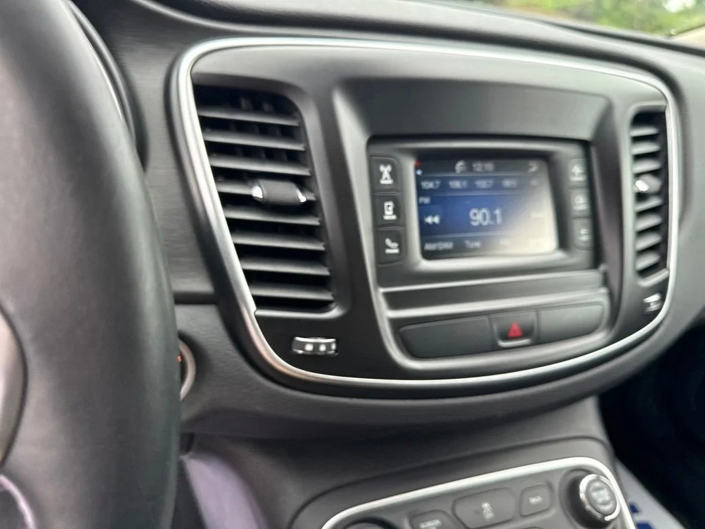 Used 2016 White Chrysler Limited image 21