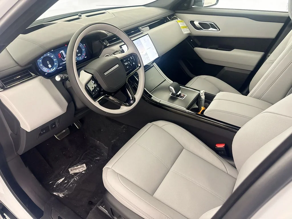 New 2026 Fuji White Land Rover Belgravia Edition image 9