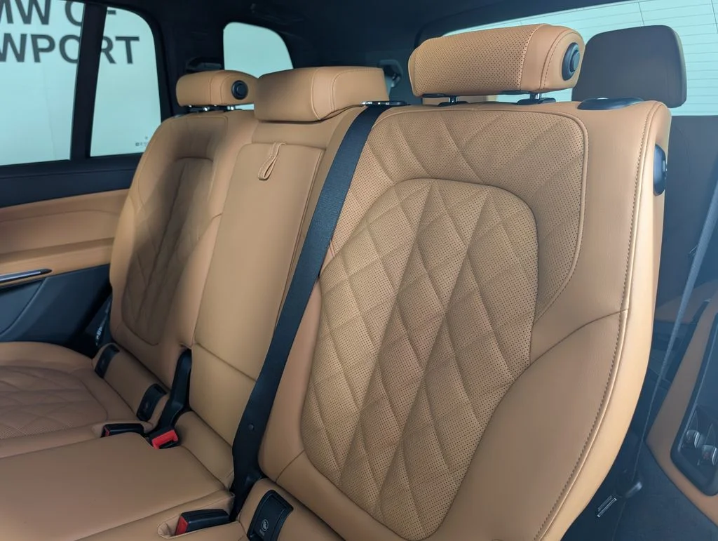 New 2027 White BMW xDrive40i image 15