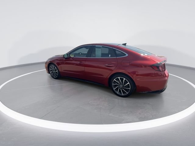 Used 2023 Red Hyundai Limited image 6