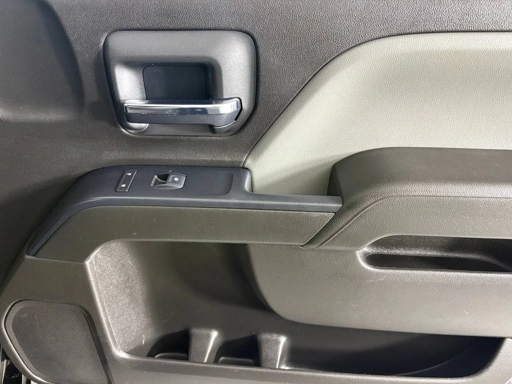 Used 2018 BLACK Chevrolet Custom image 15