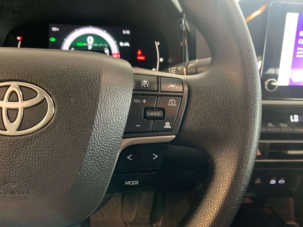 Used 2025 Silver Toyota LE image 28