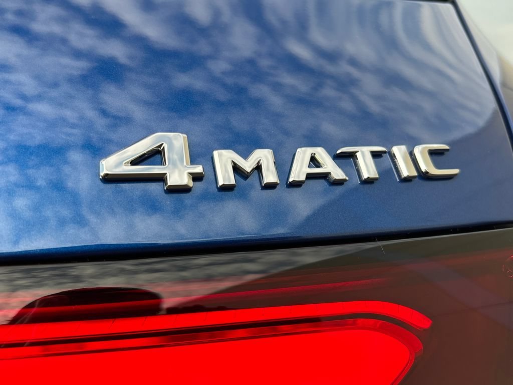 New 2027 Starling Blue Metallic Mercedes-Benz GLC 300 image 68