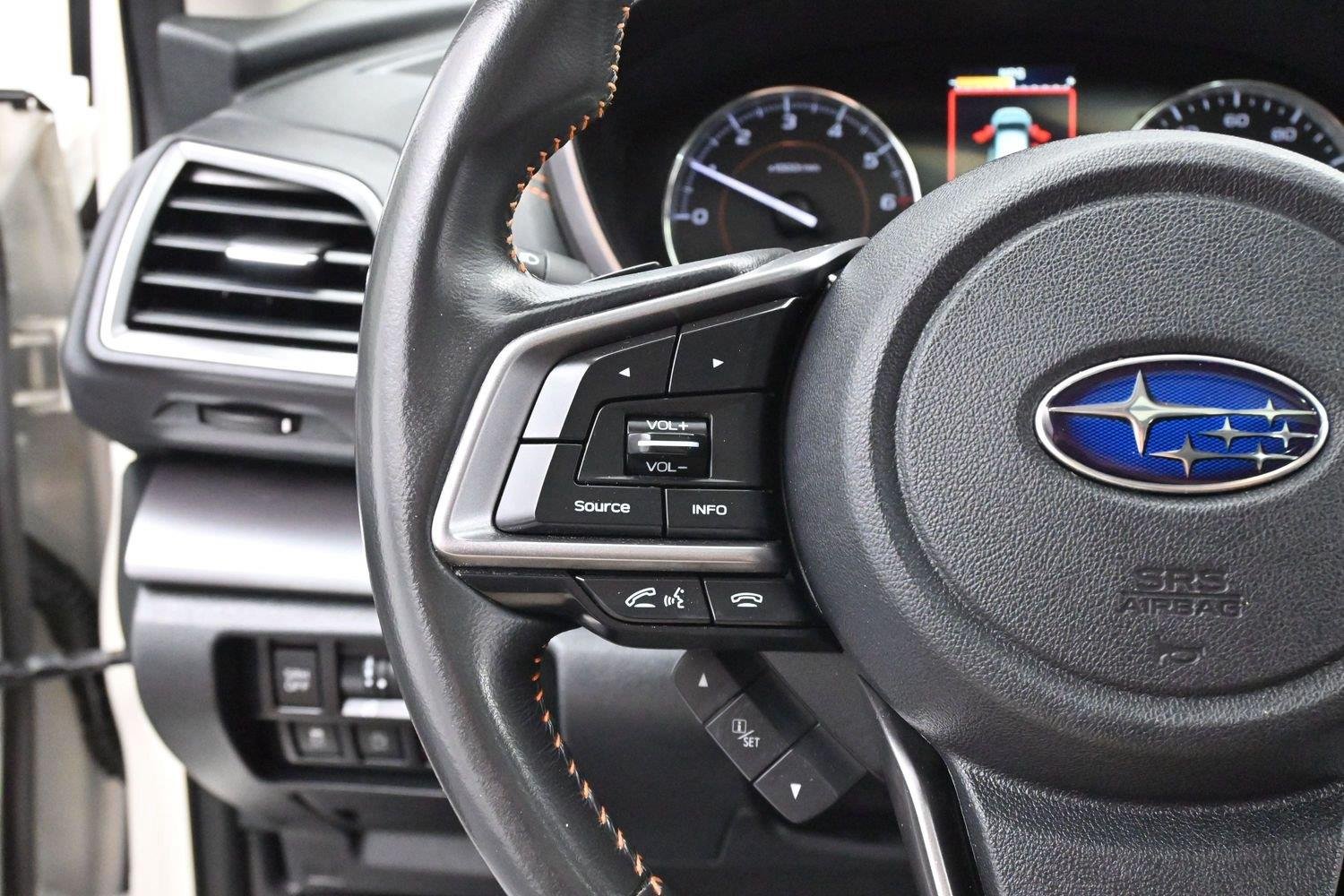 Used 2022 Crystal White Pearl Subaru Limited image 16