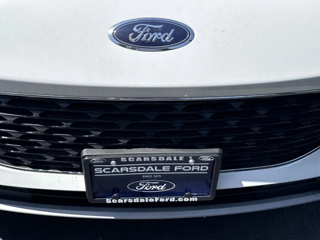 Used 2022 Oxford White Ford SEL image 38