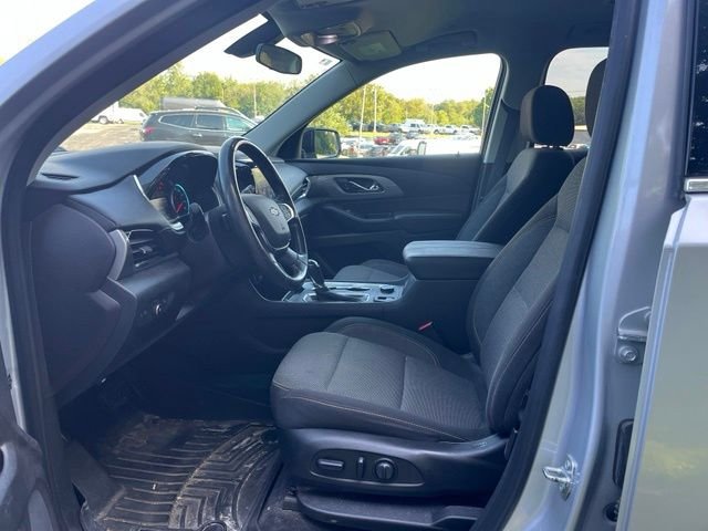 Used 2019 Silver Ice Metallic Chevrolet LT image 13