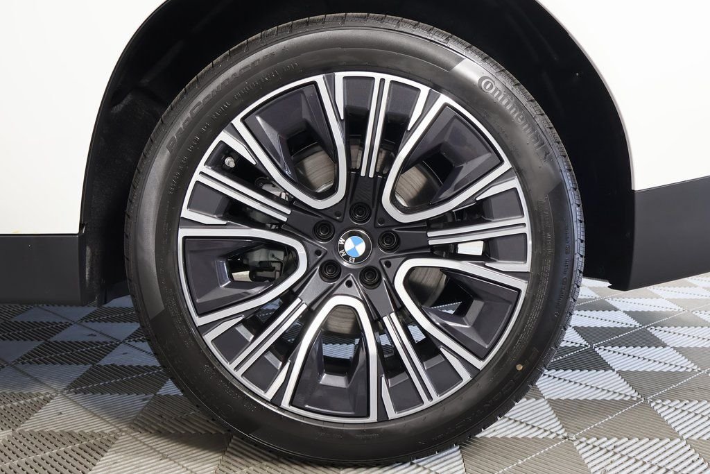 New 2026 Alpine White BMW 30 xDrive image 10
