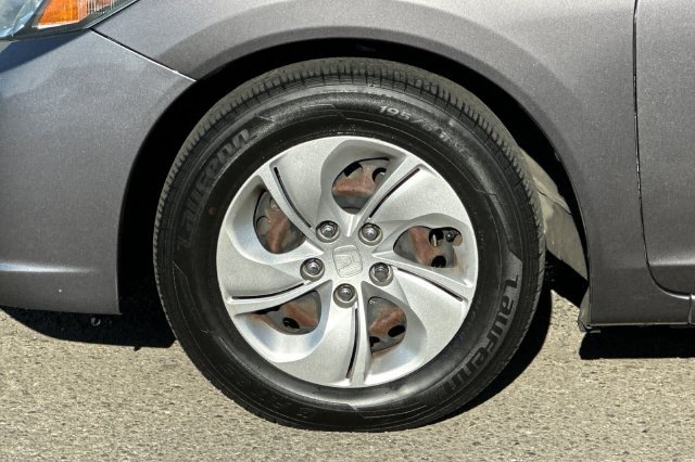 Used 2015  Honda LX image 26