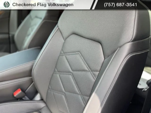 New 2026 White Volkswagen 2.0T SE image 18