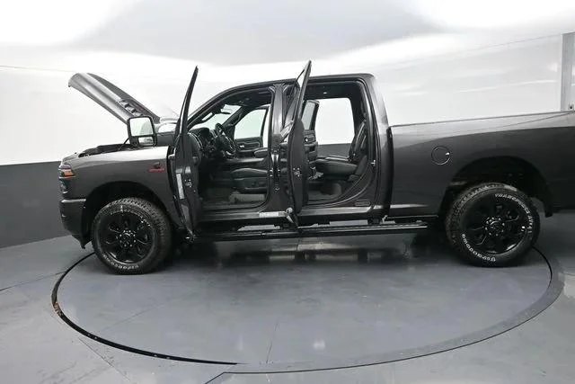 New 2026 Granite Crystal Metallic Clear-Coat Exterior Paint RAM LARAMIE image 33