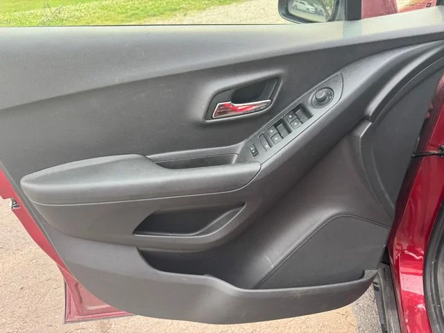Used 2019 Red Chevrolet LT image 18