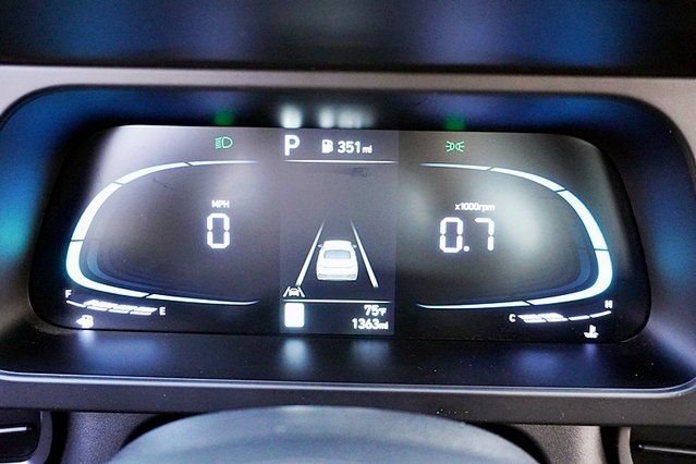 Used 2026 Gray Hyundai SEL Sport image 28