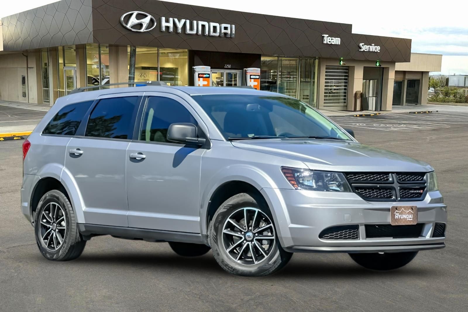 Used 2018 Dodge Journey SE with VIN 3C4PDDAG8JT528556 for sale in Bend, OR