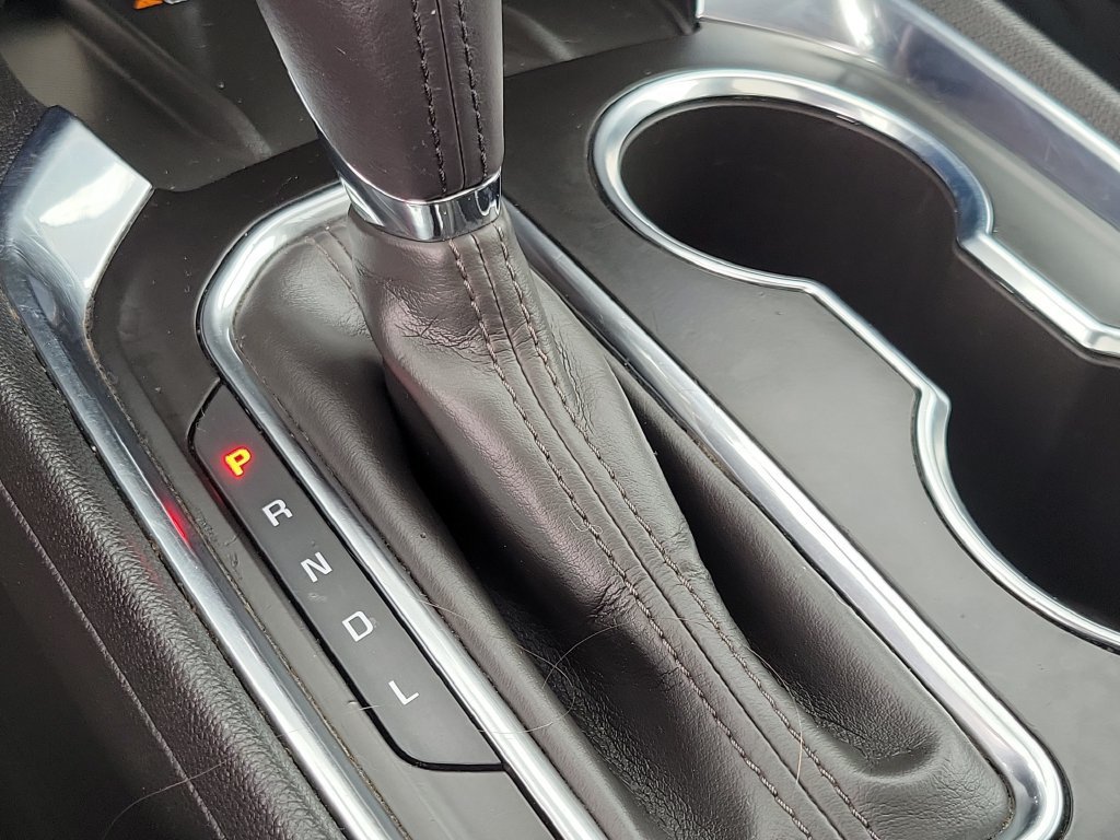 Used 2018 GRAPHITE METALLIC Chevrolet Premier image 31