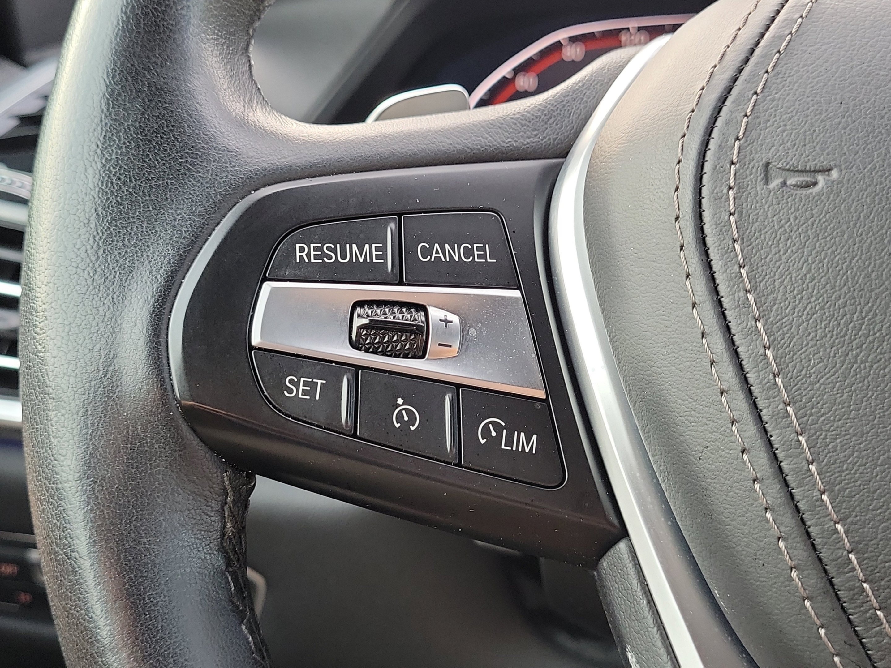 Used 2023 Phytonic Blue Metallic BMW xDrive40i image 31