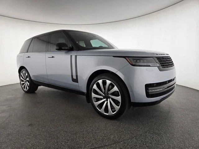 New 2026 Ionian Silver in Gloss finish Land Rover SE image 15